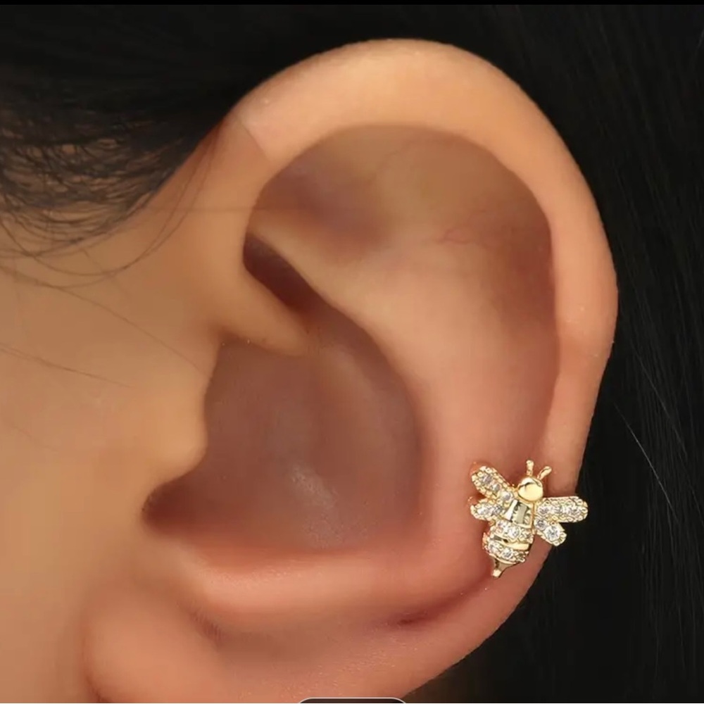 Bee Ear Cuff, Adjustable